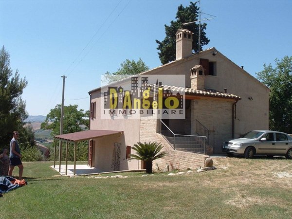 casa indipendente in affitto ad Offida in zona Borgo Miriam