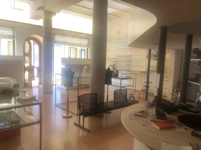 locale commerciale in affitto a San Benedetto del Tronto