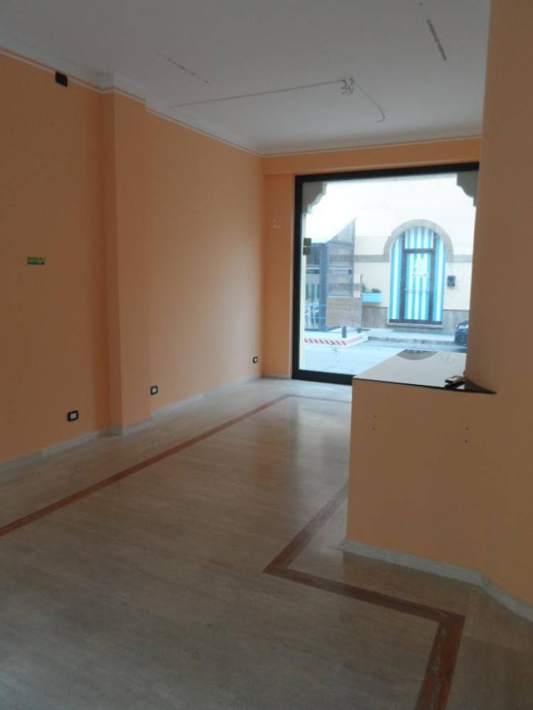 locale commerciale in affitto a San Benedetto del Tronto