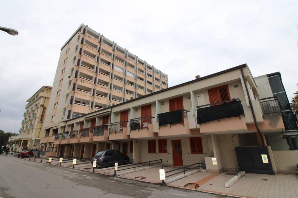 appartamento in affitto a San Benedetto del Tronto in zona Sentina