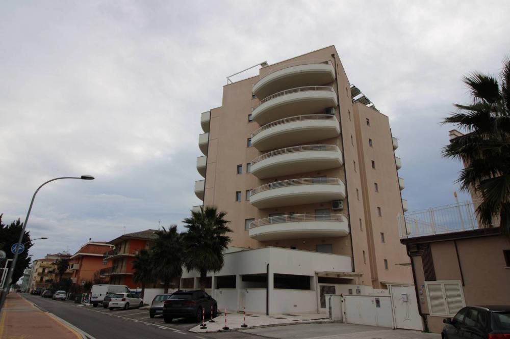 appartamento in affitto a San Benedetto del Tronto in zona Sentina