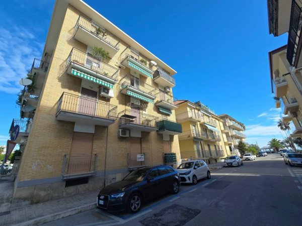 appartamento in affitto a San Benedetto del Tronto in zona Sentina