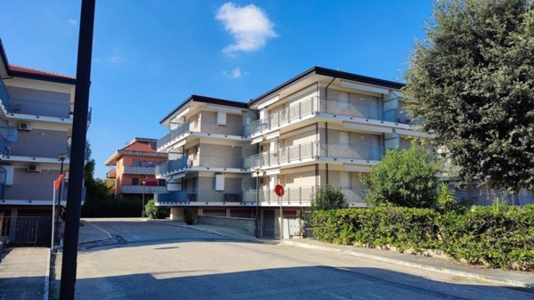 appartamento in affitto a San Benedetto del Tronto in zona Sentina