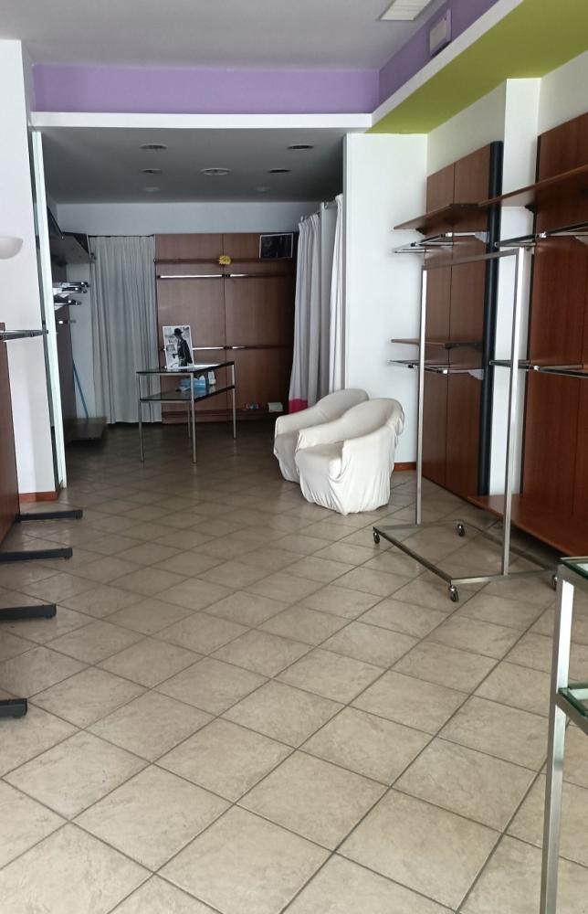 locale commerciale in affitto a San Benedetto del Tronto