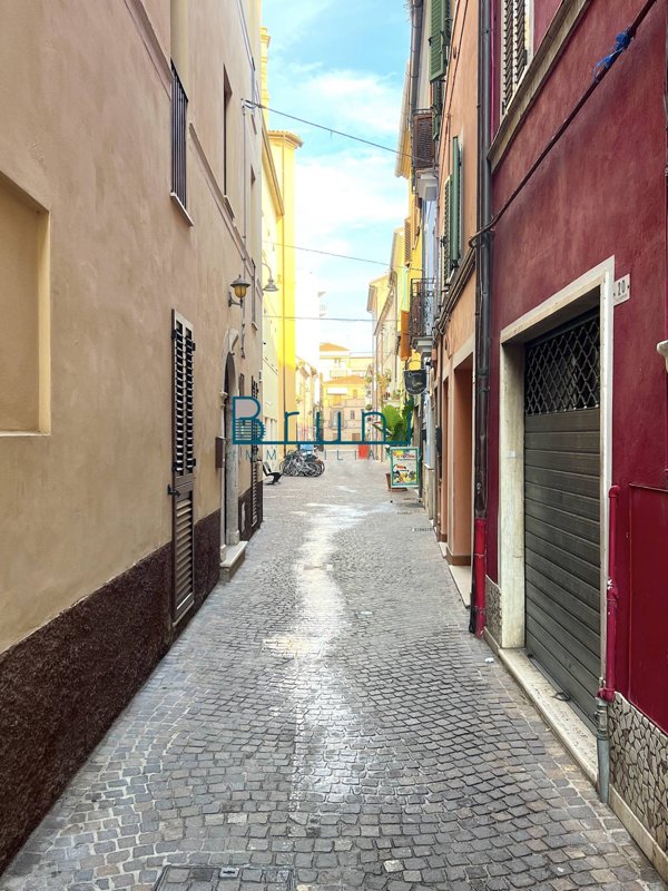 locale commerciale in affitto a San Benedetto del Tronto
