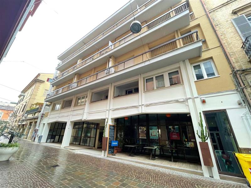 locale commerciale in affitto a San Benedetto del Tronto