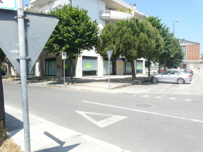 locale commerciale in affitto a San Benedetto del Tronto