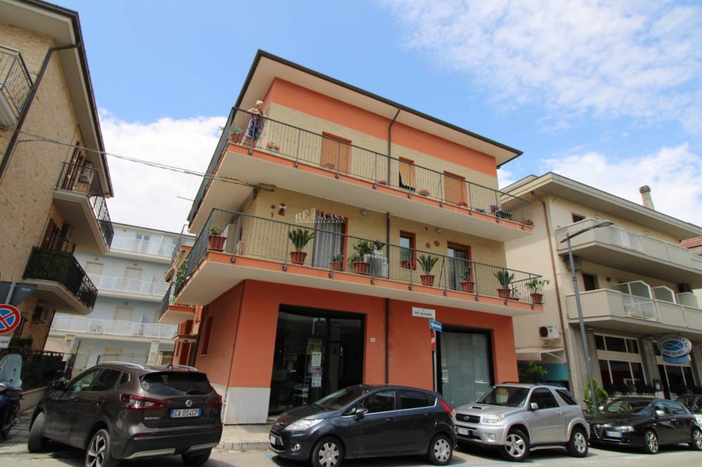 appartamento in affitto a San Benedetto del Tronto in zona Sentina