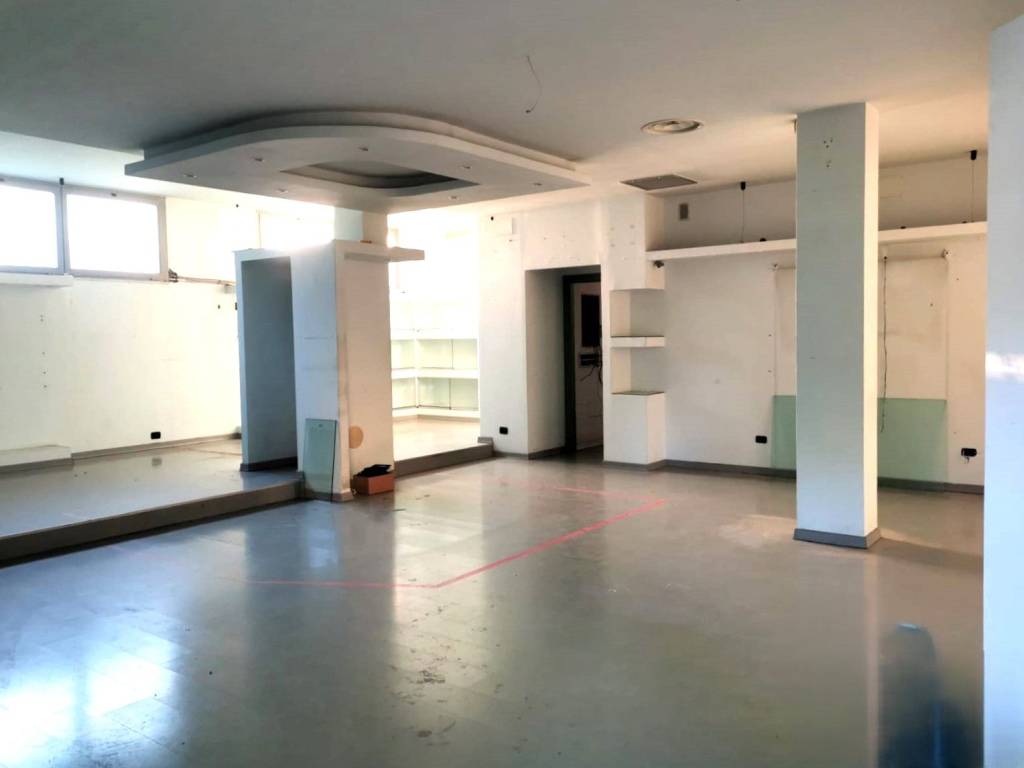 locale commerciale in affitto a San Benedetto del Tronto