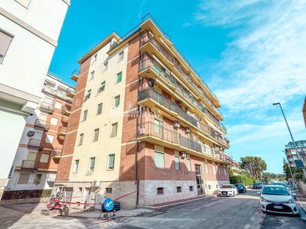appartamento in affitto a San Benedetto del Tronto in zona Sentina