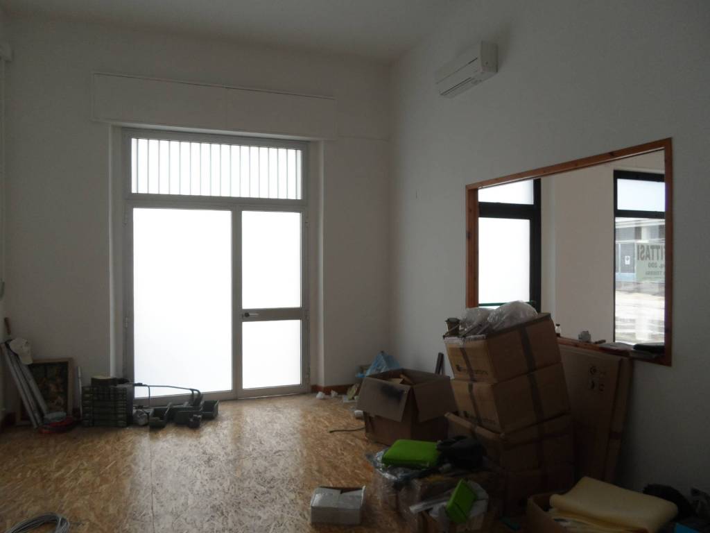 negozio in affitto a San Benedetto del Tronto