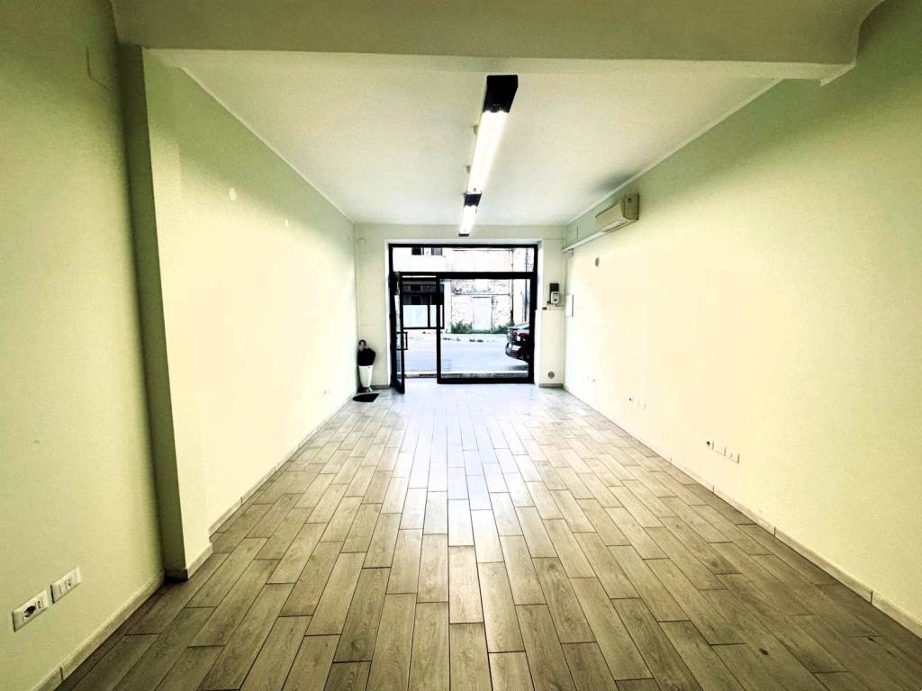 negozio in affitto a San Benedetto del Tronto
