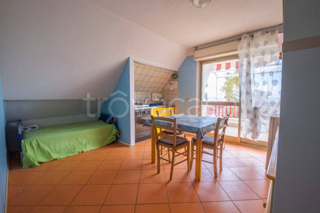 appartamento in affitto a San Benedetto del Tronto in zona Sentina
