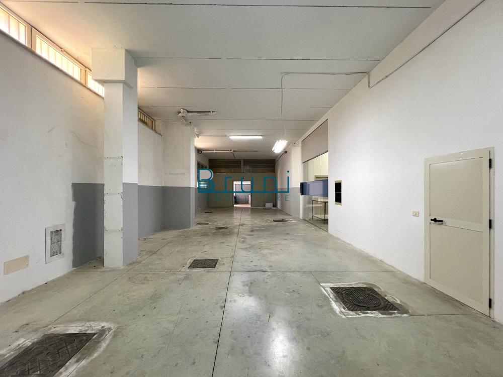 locale di sgombero in affitto a San Benedetto del Tronto