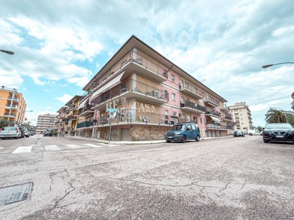 appartamento in affitto a San Benedetto del Tronto in zona Sentina