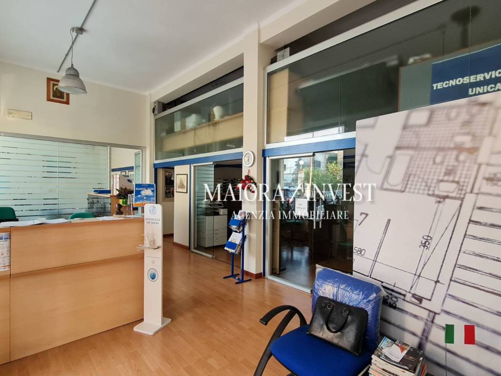 locale commerciale in affitto a San Benedetto del Tronto in zona Sentina