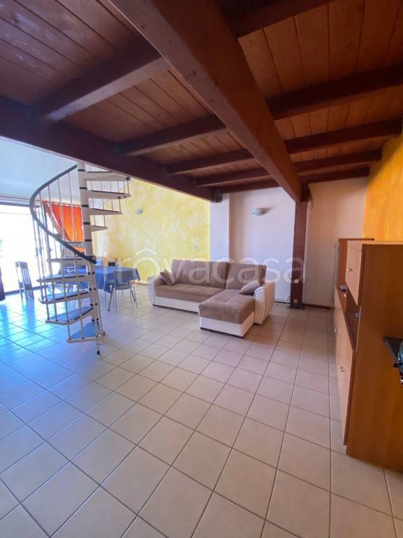 appartamento in affitto a San Benedetto del Tronto in zona Sentina