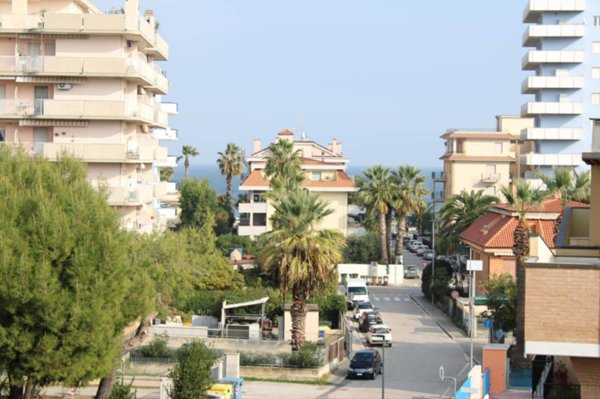 appartamento in affitto a San Benedetto del Tronto in zona Sentina