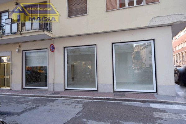 locale commerciale in affitto a San Benedetto del Tronto