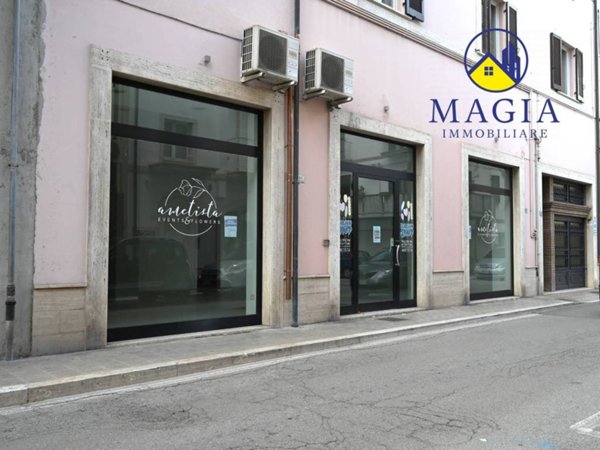 negozio in affitto a San Benedetto del Tronto