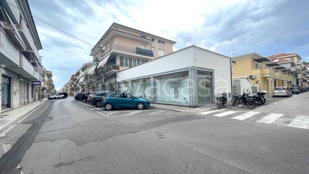 negozio in affitto a San Benedetto del Tronto