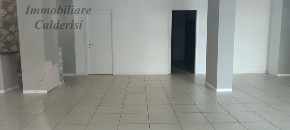 locale commerciale in affitto a San Benedetto del Tronto