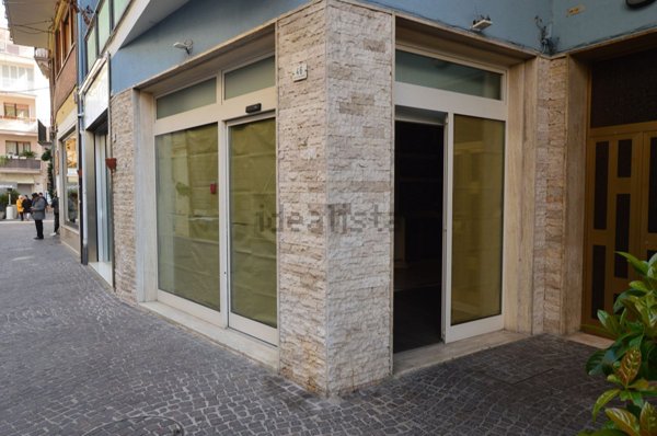 locale commerciale in affitto a San Benedetto del Tronto