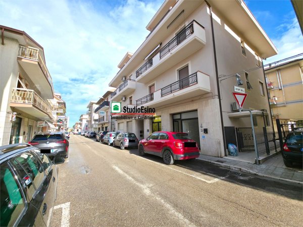 negozio in affitto a San Benedetto del Tronto