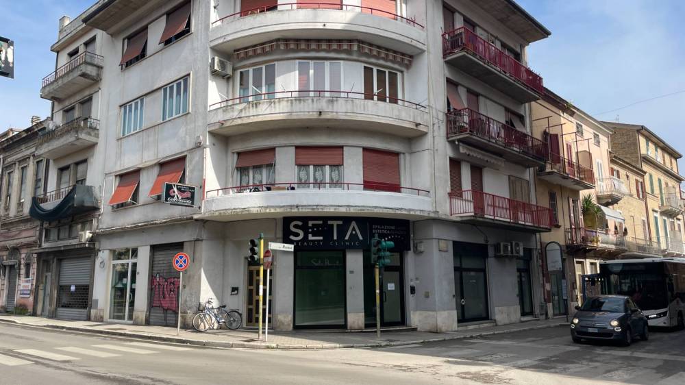 locale commerciale in affitto a San Benedetto del Tronto