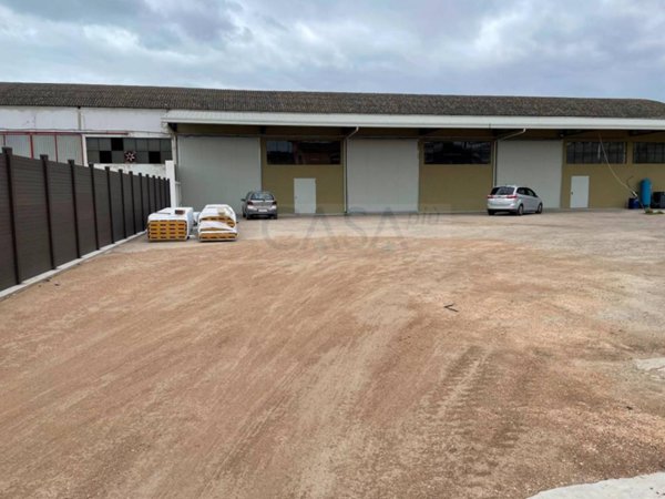 capannone in affitto a San Benedetto del Tronto