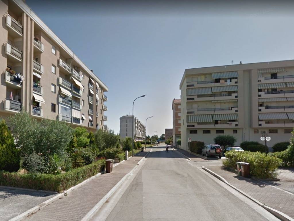 negozio in affitto a San Benedetto del Tronto