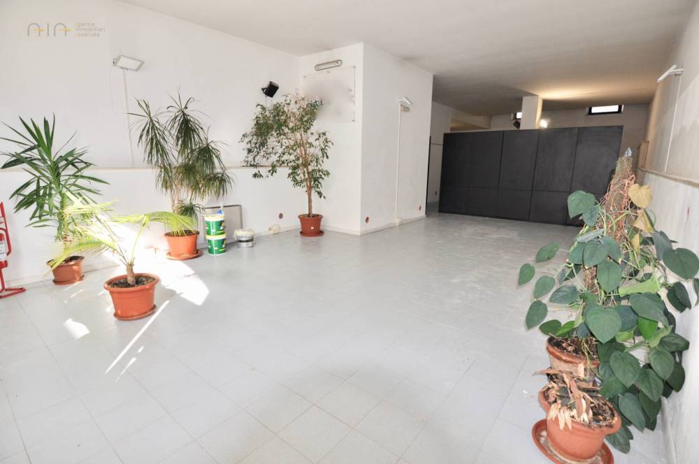 locale commerciale in affitto a San Benedetto del Tronto