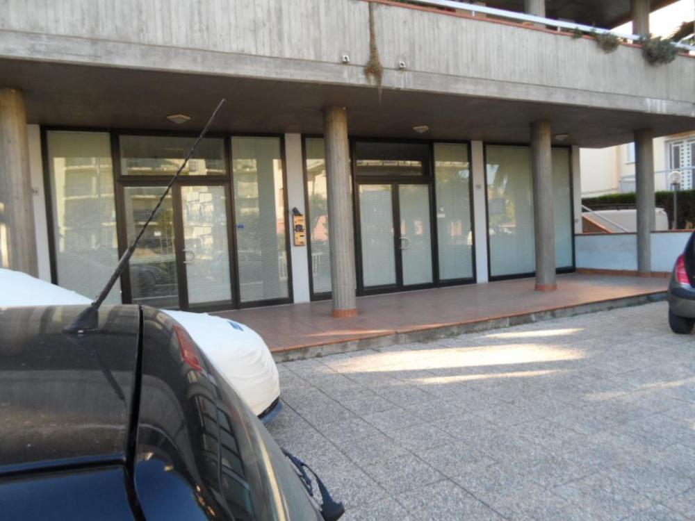 locale commerciale in affitto a San Benedetto del Tronto