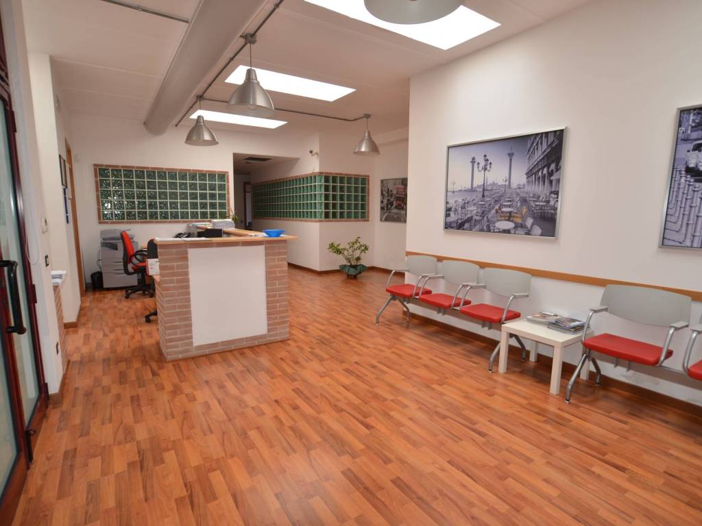 negozio in affitto a San Benedetto del Tronto