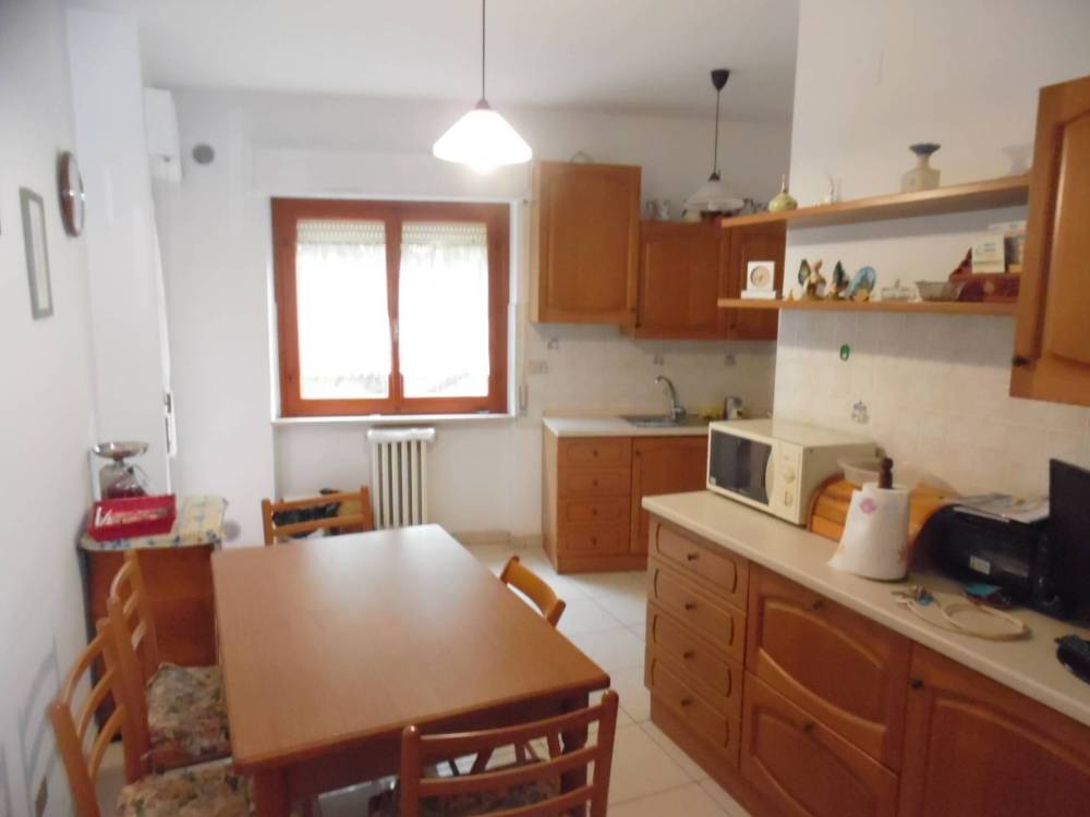 appartamento in affitto a San Benedetto del Tronto in zona Sentina