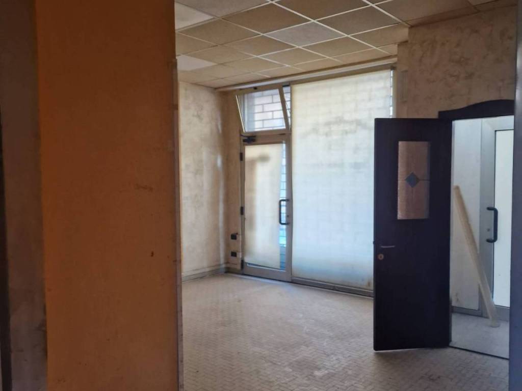 negozio in affitto a San Benedetto del Tronto
