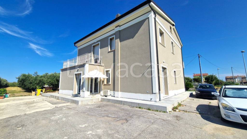 appartamento in affitto a San Benedetto del Tronto in zona Sentina