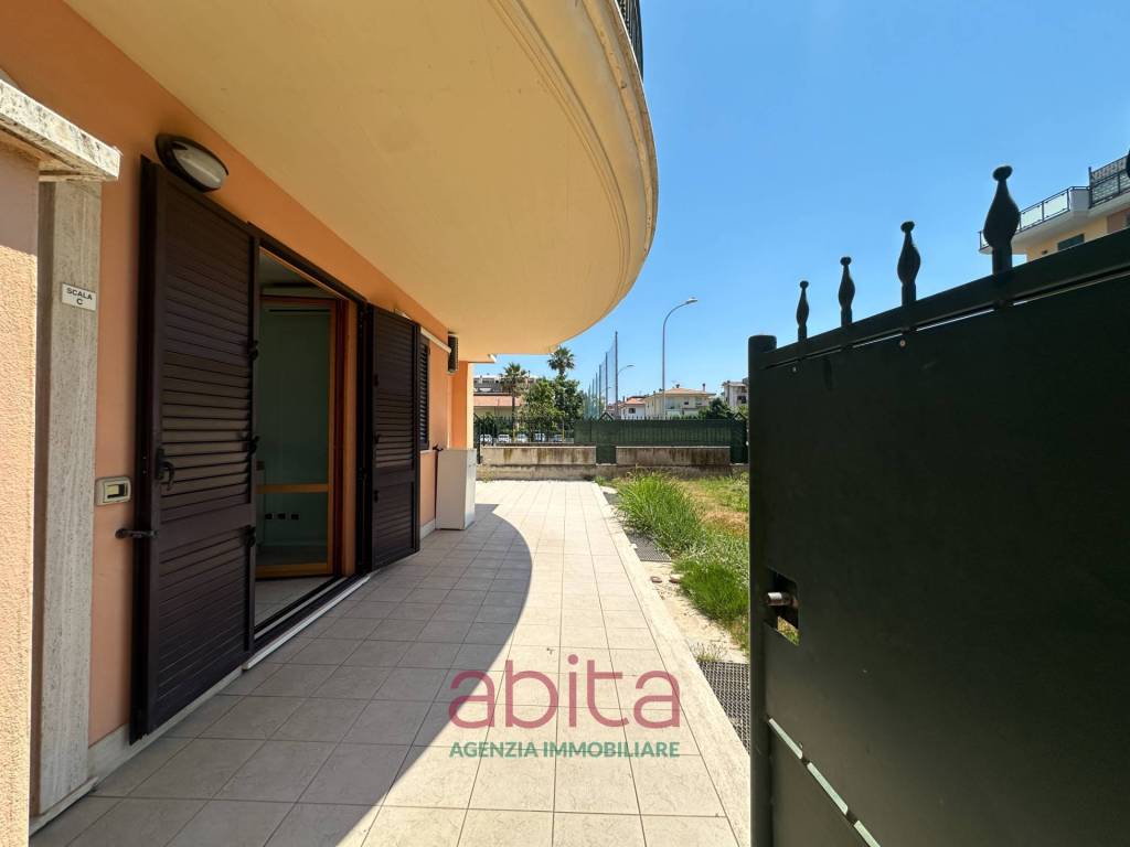 appartamento in affitto a San Benedetto del Tronto in zona Sentina