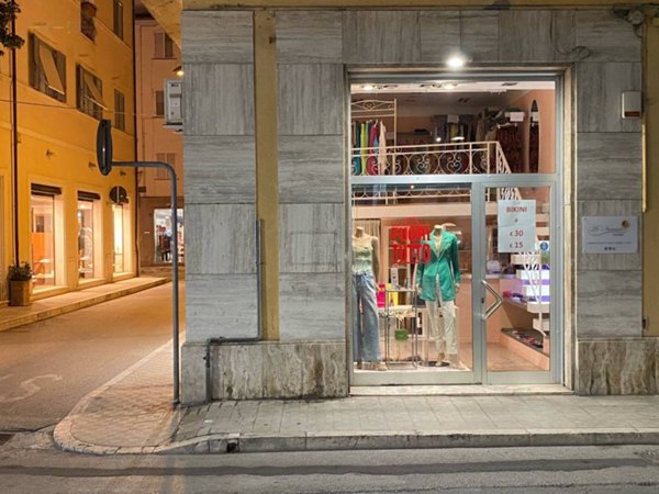 locale commerciale in affitto a San Benedetto del Tronto