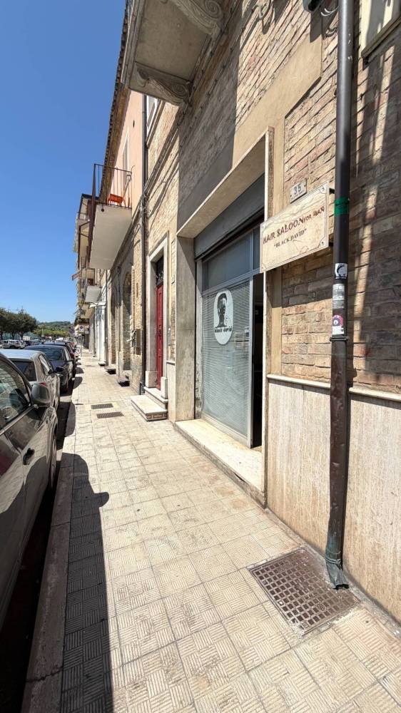 locale commerciale in affitto a San Benedetto del Tronto