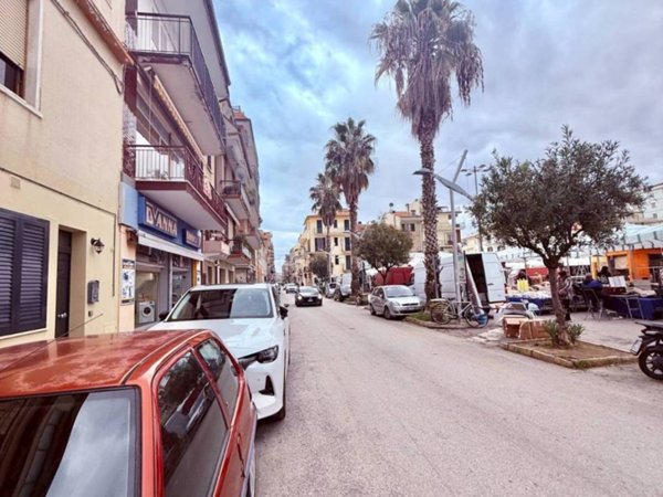 locale commerciale in affitto a San Benedetto del Tronto