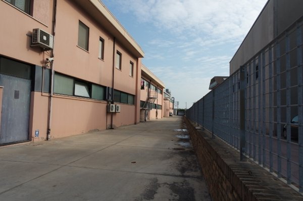locale commerciale in affitto a San Benedetto del Tronto in zona Sentina