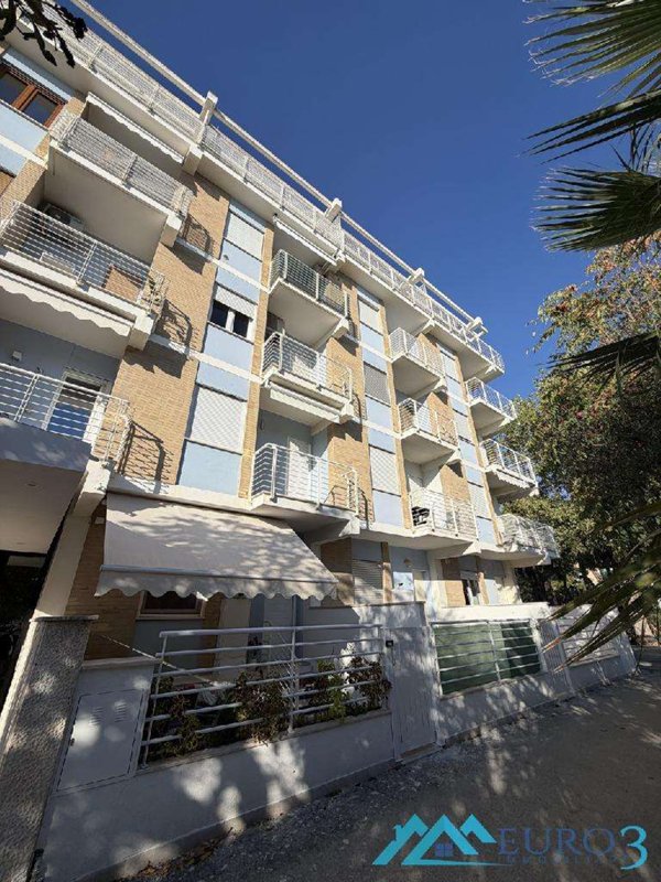 appartamento in affitto a San Benedetto del Tronto in zona Sentina