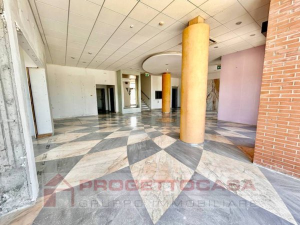 locale commerciale in affitto a Spinetoli in zona Pagliare