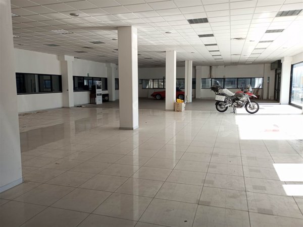 locale commerciale in affitto ad Aulla