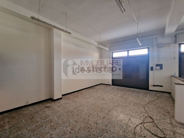 locale di sgombero in affitto ad Aulla