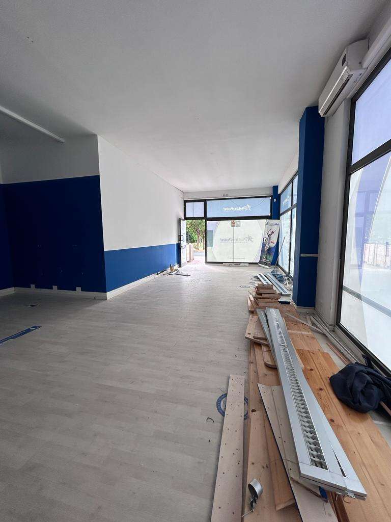 locale commerciale in affitto ad Aulla