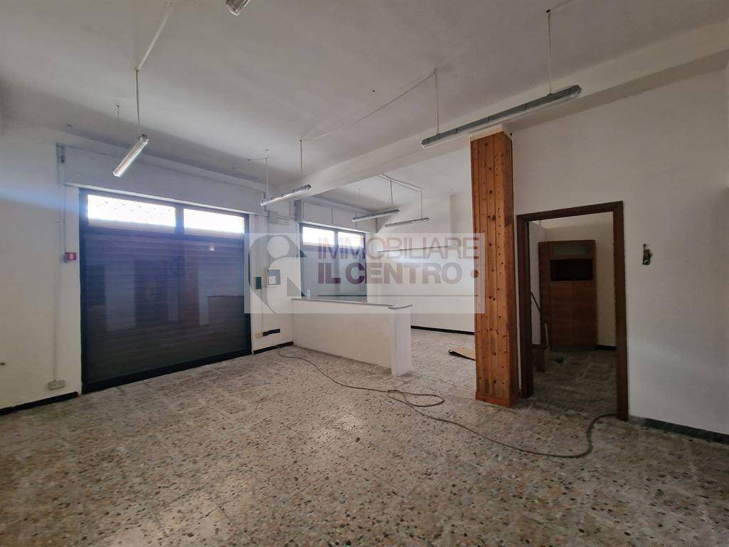 negozio in affitto ad Aulla