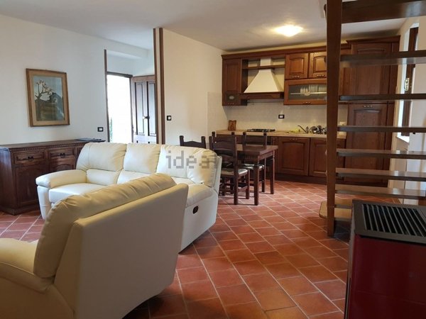 casa indipendente in affitto ad Aulla