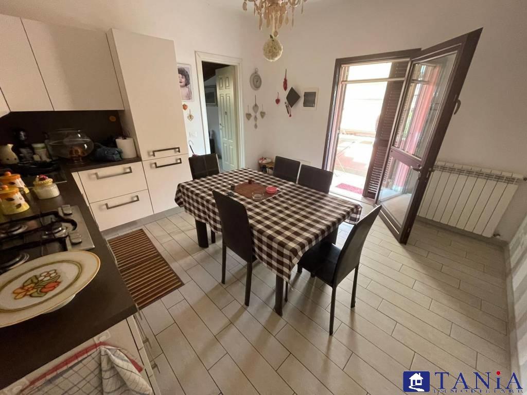 appartamento in affitto a Carrara in zona Fossone